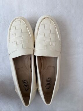 Cliffs by WHITE MOUNTAIN Ecru Slip-On Loafers